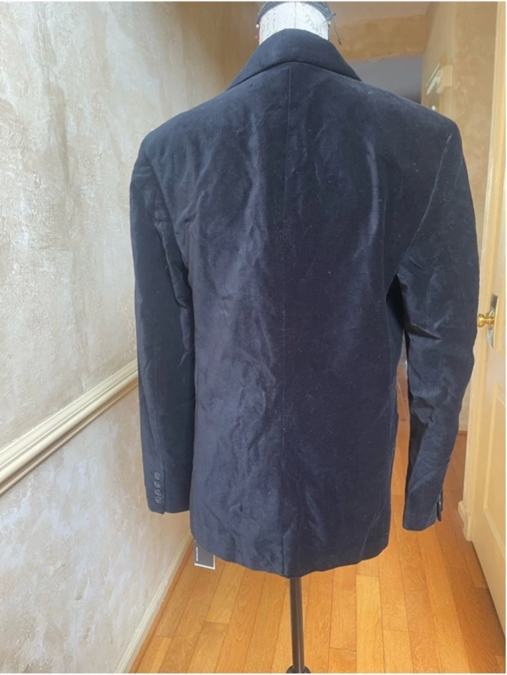 NWT Kenneth Cole Reaction Black Velvet Blazer Jacket Mens Small Smooth As Velvet